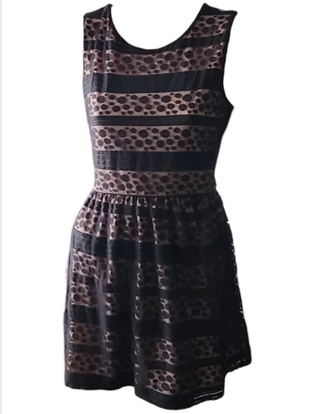 one clothing Black Lace-Overlay Sleeveless Skater Dress with Cream Underlay M